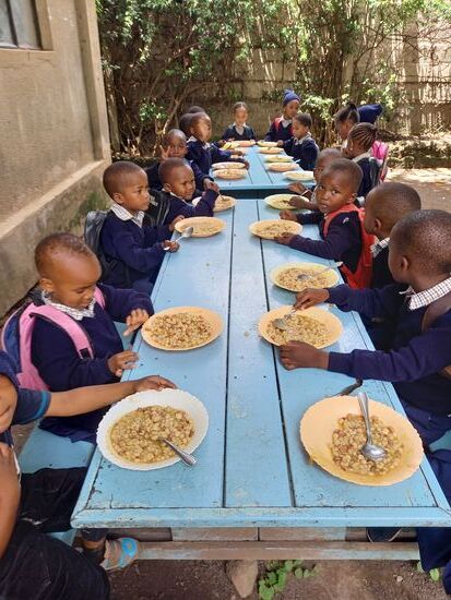 Auch hier gibt es Bohnen und Reis.