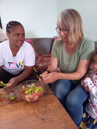 Wir bereiten Salat und es gibt sooo viel zu erzählen  