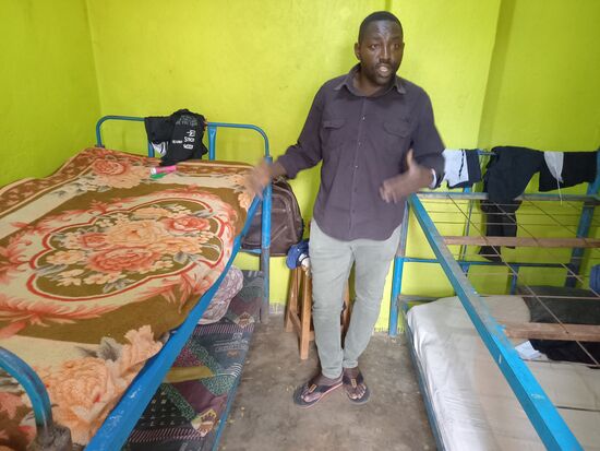 Das Schlafzimmer für sechs Jungen.