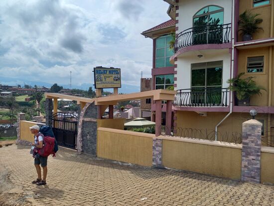 Das Relief Motel. Wir werden freundlich empfangen und das Zimmer ist auch gut.