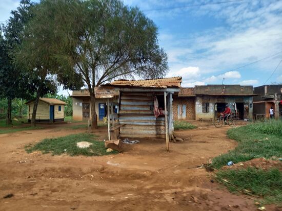 Auf dem Weg zum Nkuruba Lake.