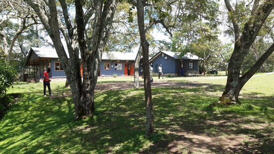 Gegen Mittag erreichen wir die Lodge.