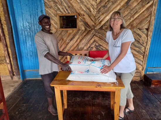 Der Vorrat reicht ca für einen Monat.