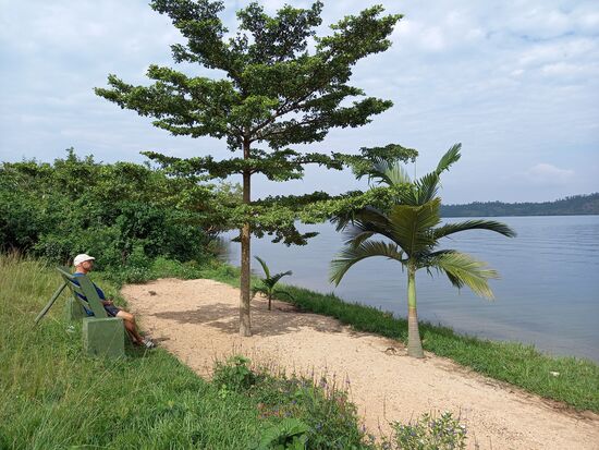 Nach dem Frühstück machen wir einen kleinen Spaziergang und entdecken schöne Plätze zum Genießen.