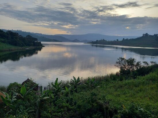 Wir machen noch einen Spaziergang während die Sonne untergeht.