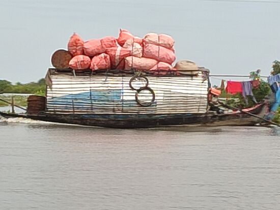 Gut beladener Frachter