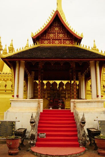 Einer der Seitenaltäre