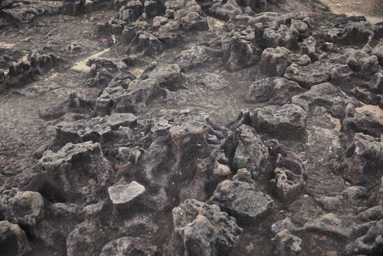 Auch auf dem Stein errodiert es