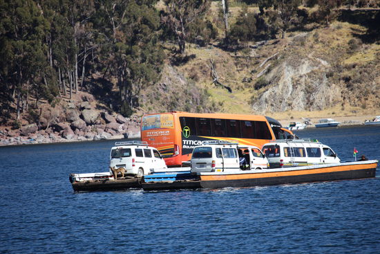 Erfolgreiche Verschiffung unseres Busses mit der Fähre.