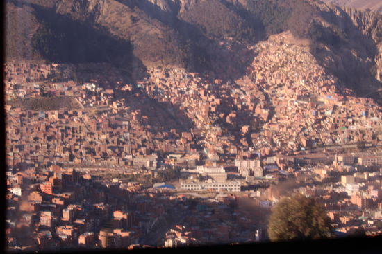 Der erste Blick auf La Paz vom Busfenster aus Sehr beeindruckend.