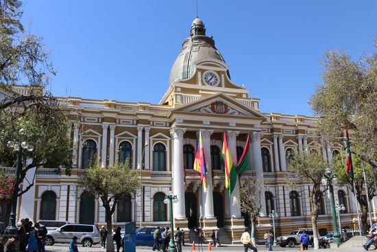 Regierungssitz an der Plaza Murillo - La Paz ist zwar das große politische Zentrum des Landes aber nicht die Hauptstadt