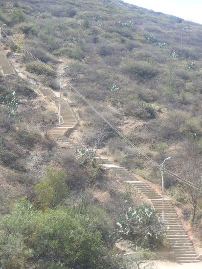 Der Weg zum Cristo  hinauf führt über ca. 1500 Stufen und wir sind sie alle hochgelaufen.