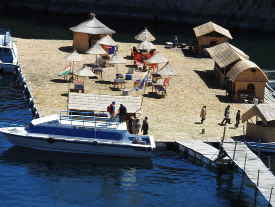 .Zwei Inseln weiter sind wir dann nochmal runter gestiegen und mit dem Schiff zurückgefahren