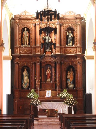 Der geschnitzte Holzaltar der Iglesia San Francisco