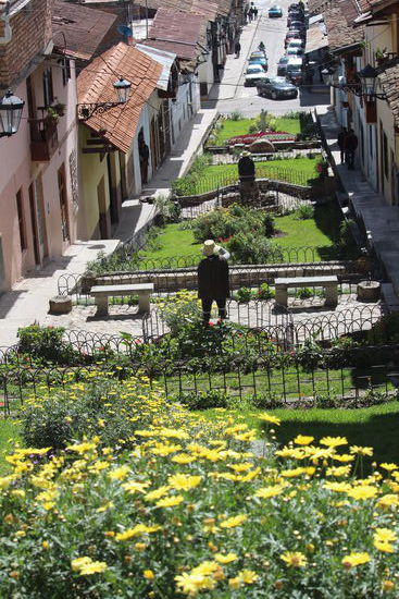 Diese kleinen Parks laden zum sitzen und lesen oder unterhalten geradezu ein