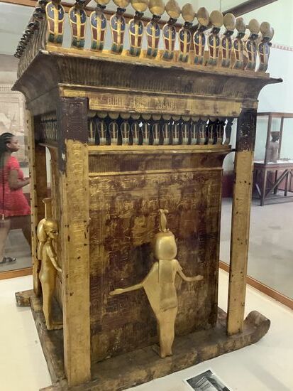 Möbelstück irgendwie