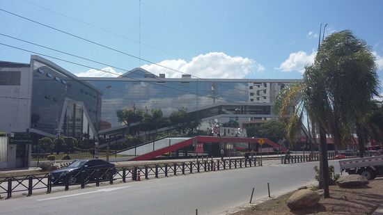 Die private Uni sieht deutlich moderner aus