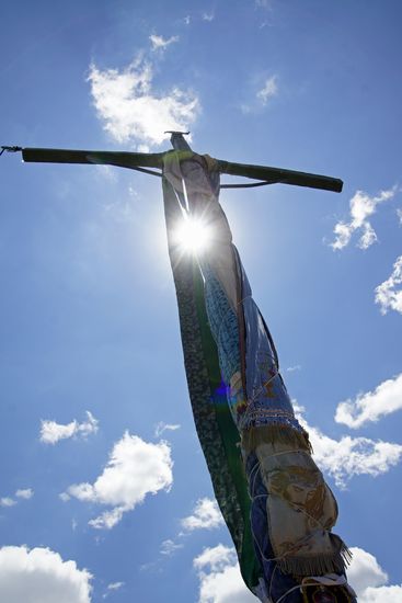Das Kreuz am Aussichtspunkt von Saqsayhuamán