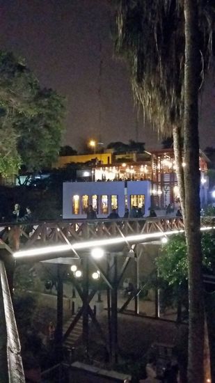 Ein Blick auf die Puente de los Suspiros (Seufzerbrücke)