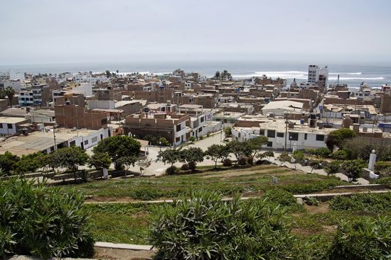 Blick auf das Meer vom Aussichtspunkt der Iglesia