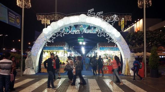 Ein Weihnachtsmarkt an der Plaza Norte