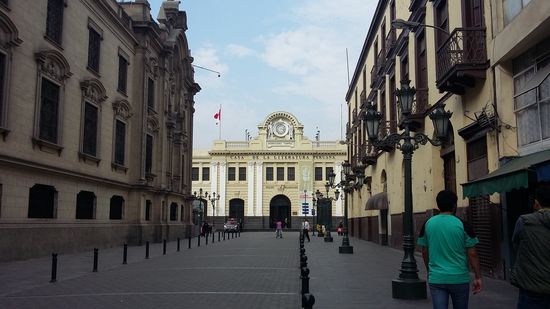 Blick auf die Casa de la Literatura Peruana auf dem Jirón Carabaya