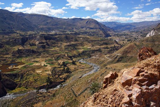 Blick von einem Aussichtpunkt auf das Colca Tal