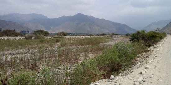 Das trockene Flussbett des Flusses Supe