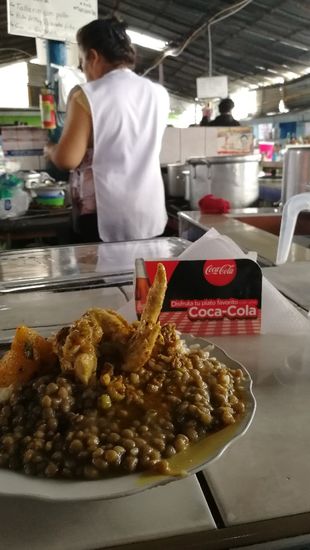 Mittagessen auf dem Markt