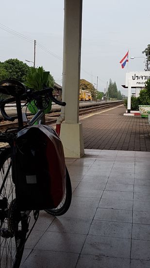 Der Zug hatte mehr als 30min. Verspätung, was aber ganz normal ist