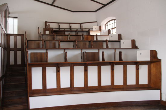 Selbst in der Kirche wurde die Isolation nicht aufgehoben