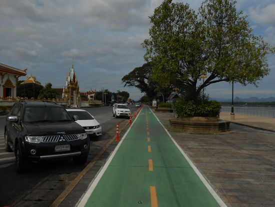 Promenade in Mukdahan mir dem sensationellen Radweg