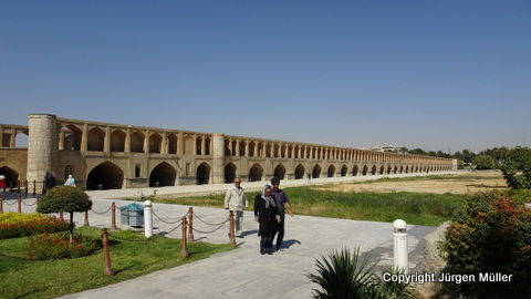 Eine der drei Brücken in Isfahan