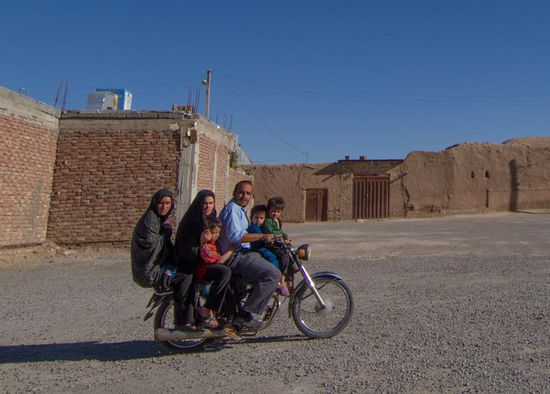 Eine von zehntausenden Afghanischen Flüchtlingsfamilien im Iran.