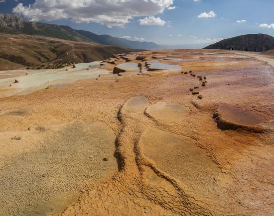 Anders als Pamukale und der Yellowstone National Park.