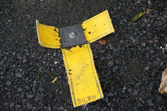 Diese Stelle markierte wo Bilbo stand. Die Film Crew muss diese Markierung übersehen haben als sie gingen