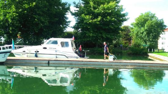 Fredy beim Diesel holen