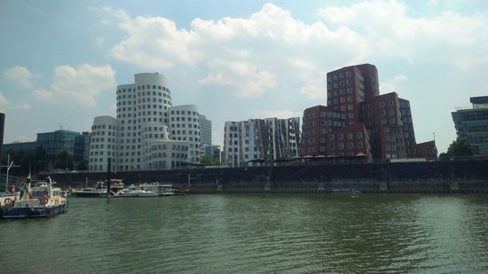 20.06.2017
Hafeneinfahrt in Düsseldorf.