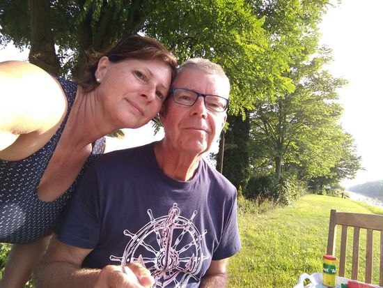 Grüsse an alle Zuhause.