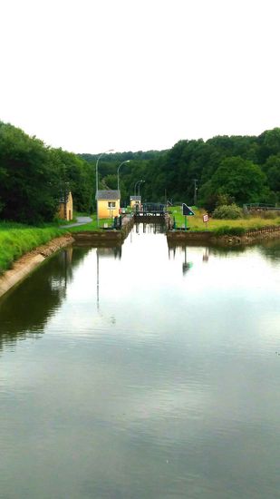 Schleusentreppe talwärts
28 Schleusen nacheinander.