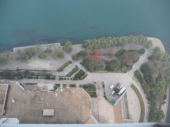 Blick nach unten aus dem Zimmer im 43. Stock des Yanggakdo-Hotels (Bild stammt von einem späteren Tag, an Tag 1 war es bereits dunkel)