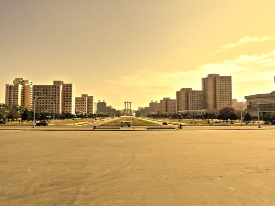 Blick vom Juche-Turm in Richtung des "Monuments zur Gründung der Partei der Arbeit Koreas"