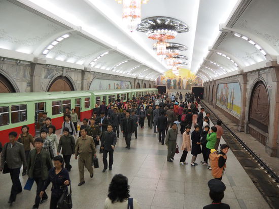 Metrostation Puhŭng - Rushhour