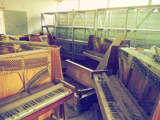 Piano shop