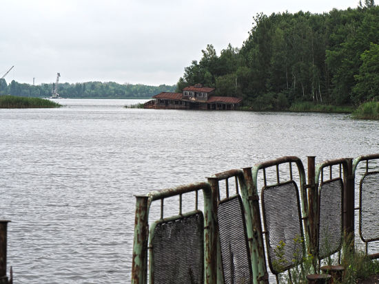 Riverport &amp; house boat