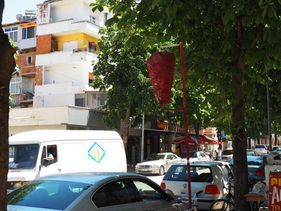 Dönerwerbung in Pogradec, haha!