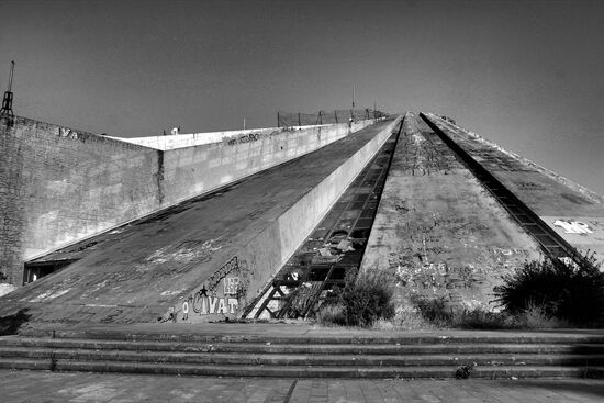Pyramide von Tirana