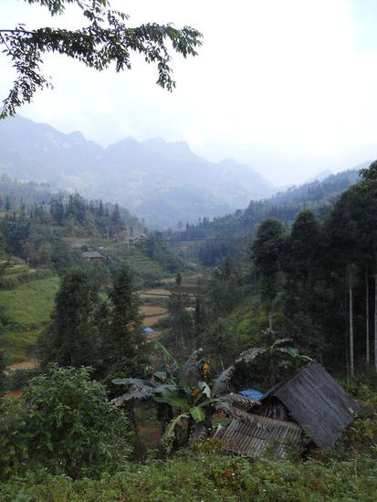 Tiefhängende Wolken über Bac Ha