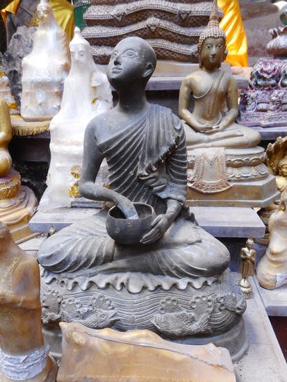 Eine besondere Buddhafigur.