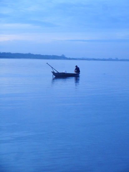 Blaue Stunde am Mekong